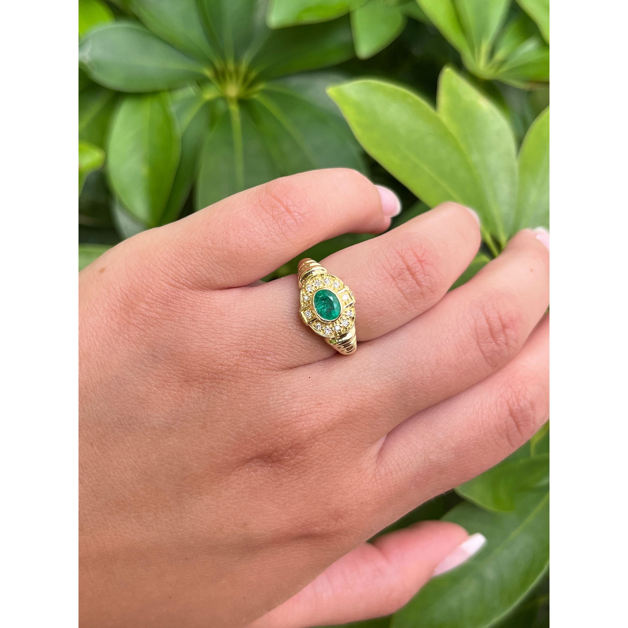 18K Solid Gold Oval Cut Natural Emerald Ring in Textured Ribbed Gold & Diamond Halo