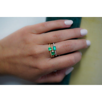 18K Solid Gold Thin Ribbed Textured Band Emerald, Ruby, Or Sapphire Ring – Assay Jewelers