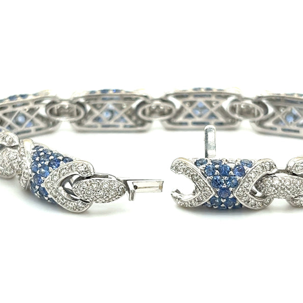 Bracelet pavé en or blanc 18K avec diamants naturels et saphirs bleus naturels