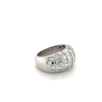 18k Ring a cupola in oro bianco con cluster di diamanti taglio baguette – Assay Jewelers
