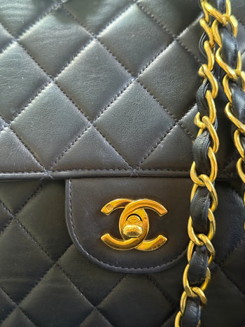 1990s Chanel Vintage Jumbo Single Flap Quilted Lambskin 24k Plated CC Logo – Assay Jewelers