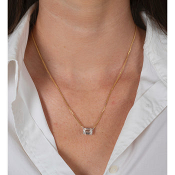 Collier flottant connecté serti d’un diamant de laboratoire taille émeraude de 2 carats, en or jaune et blanc 18K bicolore – Assay Jewelers