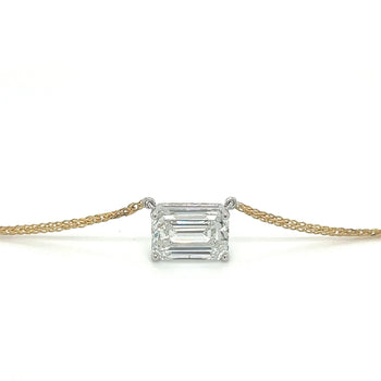 Collier flottant connecté avec diamant de laboratoire taille émeraude 2 carats, serti bicolore en or jaune et blanc 18K – Assay Jewelers