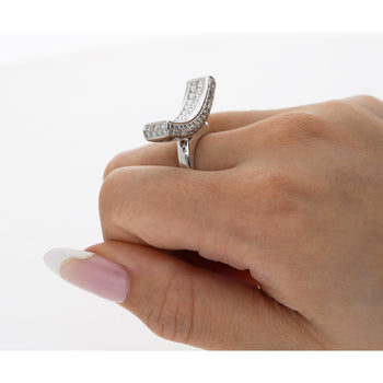 Ring sovrapposto con parte superiore curva, tempestato di diamanti taglio princess da 2 carati in 18K – Assay Jewelers