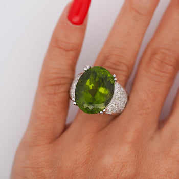 21.8 Carat Oval Green Peridot & Diamond 18K Gold Cocktail Ring – Assay Jewelers