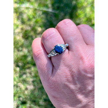 Sapphire blu taglio ovale da 2,50 carati in Ring di oro bianco 14k – Assay Jewelers