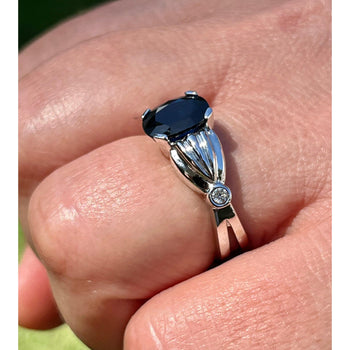 Sapphire blu taglio ovale da 2,50 carati in Ring di oro bianco 14k – Assay Jewelers