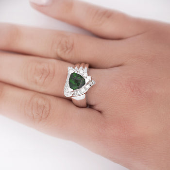 Ring statement in oro bianco con tsavorite e diamanti a scacchiera triangolare da 2,50 carati – Assay Jewelers
