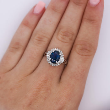 Bague en platine avec saphir bleu taille ovale de 3,21 carats et diamant – Assay Jewelers