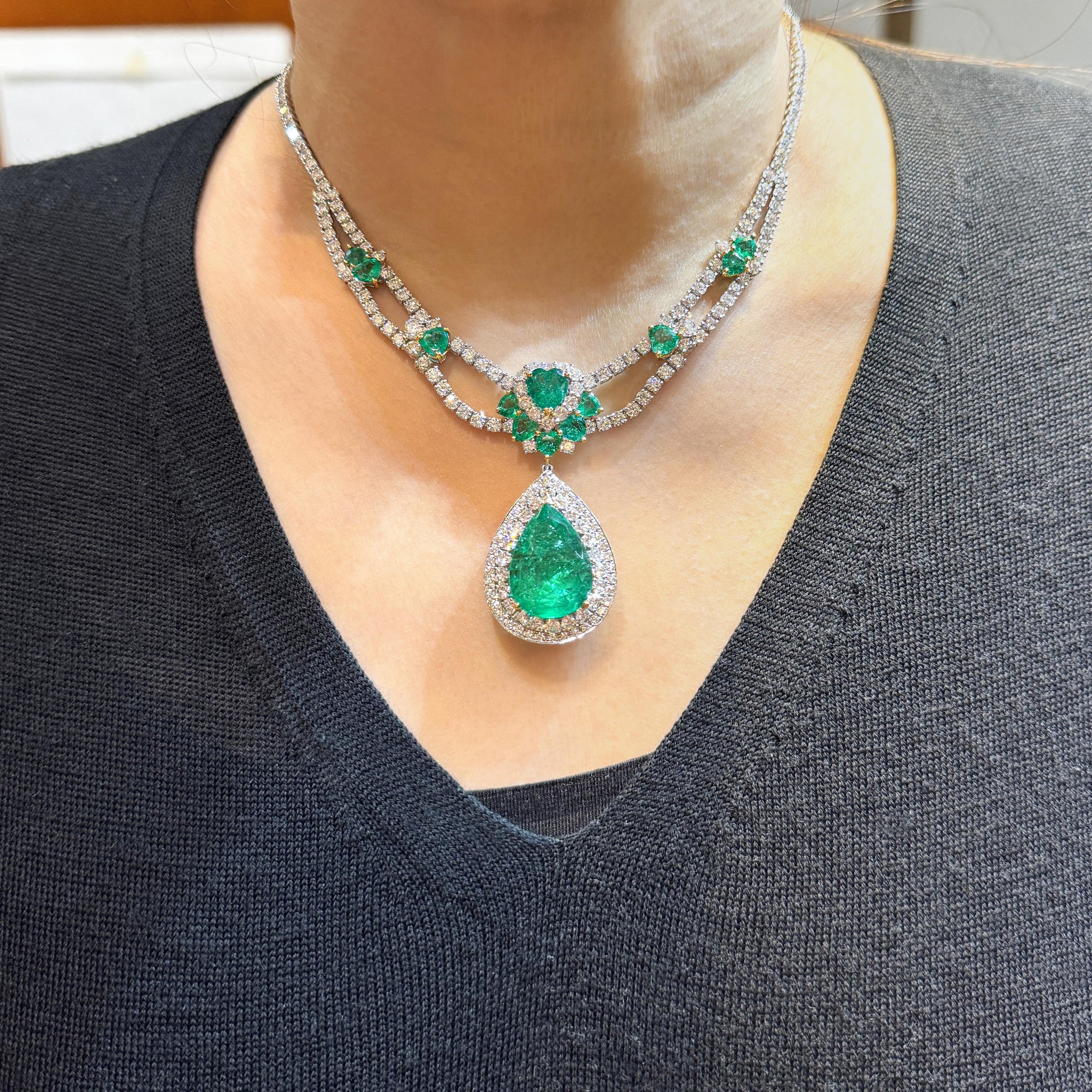 45.58 Carat TW Colombian Emerald & Diamond Chandelier Drop Necklace