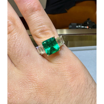 4.26 Carat Vivid Green Colombian Muzo Mine Emerald & Emerald Cut Side Diamond Ring – Assay Jewelers