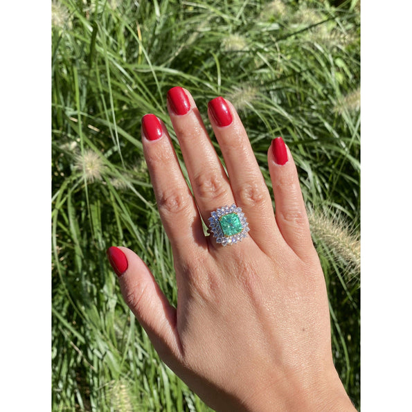 Bague cluster en diamant avec émeraude colombienne naturelle de 4,30 carats