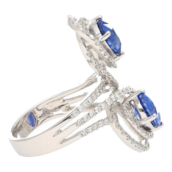 4,51 carati Ring con zaffiro blu ovale e diamante, design verticale a due pietre con pavé a spirale – Assay Jewelers