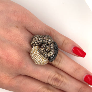 Ring floreale a grappolo con diamanti neri, marroni e bianchi da 6 carati totali in oro giallo 18K – Assay Jewelers