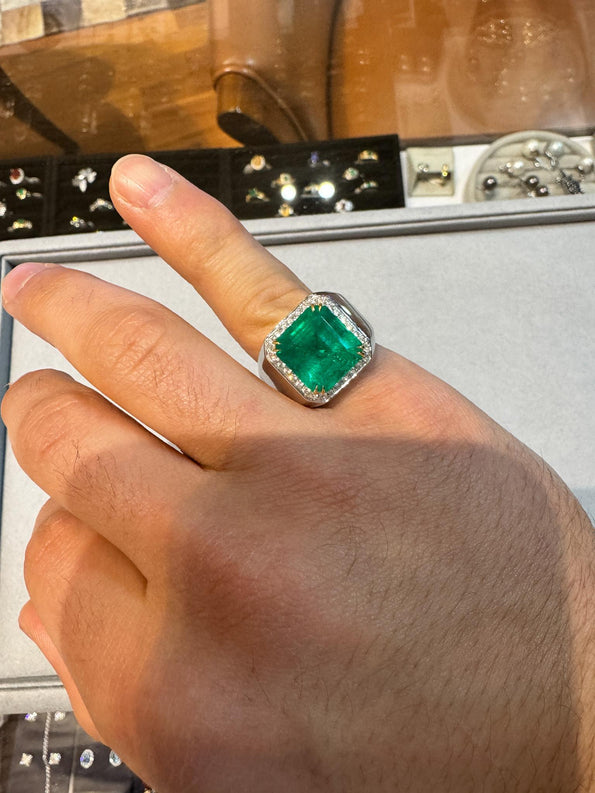 8.23 Carat Colombian Emerald & Diamond 18K Gold Mens Ring | GRS Certified