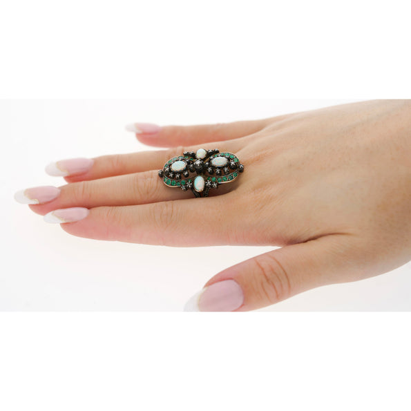 Bague antique de l’époque victorienne des années 1800, en opale, émeraude et diamant, en or et argent