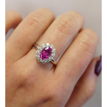 Bague halo en or blanc 18k avec saphir rose ovale certifié CGTL de 3,96 carats et diamants – Assay Jewelers
