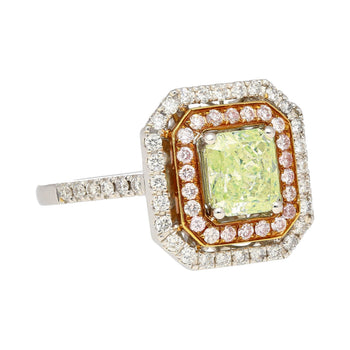 Ring con diamante taglio radiante Fancy Light Green-Yellow da 1,12 carati certificato GIA e halo di diamanti – Assay Jewelers