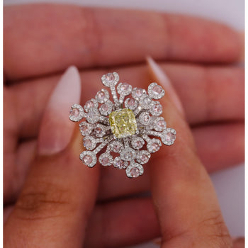Ring Snowflake con diamante briolette Fancy Greenish Yellow da 1,52 carati certificato GIA – Assay Jewelers