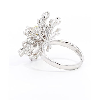 Ring Snowflake con diamante briolette Fancy Greenish Yellow da 1,52 carati certificato GIA – Assay Jewelers