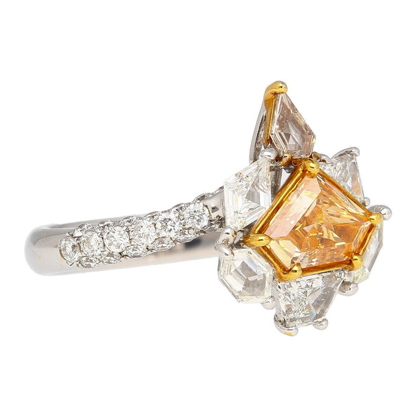 Bague diamant taille mixte bouclier orange intense fantaisie, 2,17 carats TW certifiée GIA