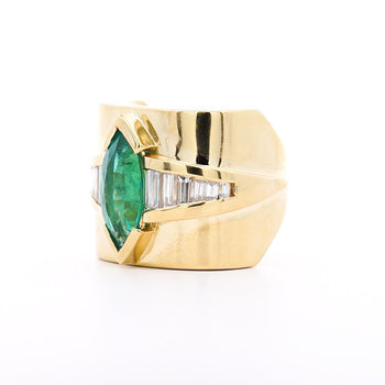 Bague Anciens en or 18K, émeraude marquise 5 carats et diamants baguette en sertissage canal – Assay Jewelers