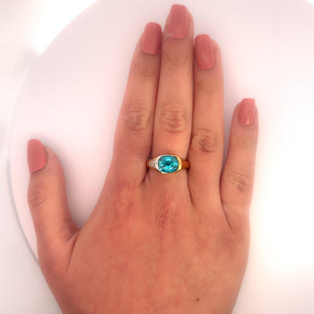 Ring bypass con zircone blu taglio ovale da 5,25 carati e diamanti, certificato GIA, firmato Richard Krementz – Assay Jewelers