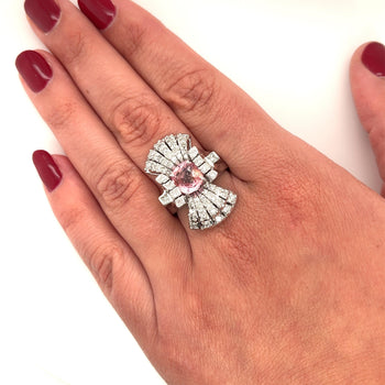 Bague verticale Anciens en or 18K avec saphir rose et diamant, certifiée GIA – Assay Jewelers