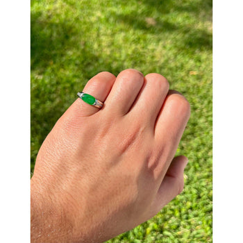 Ring con giada ovale certificata GIA e diamantini laterali in platino – Assay Jewelers