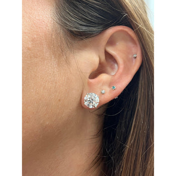 Orecchini a perno con chiusura a pressione, taglio rotondo totale 6 carati, certificati IGI, a 4 griffe, in oro 14K – Assay Jewelers