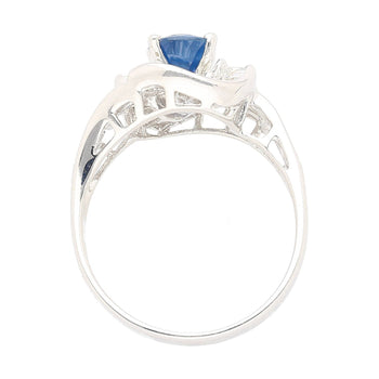 Natural 1.14 Carati Zaffiro blu taglio ovale con Diamonds taglio rotondo e baguette in una montatura Ring in oro bianco 18K a spirale – Assay Jewelers