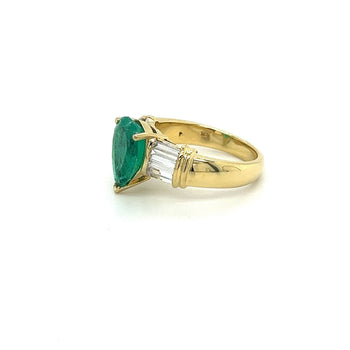 Ring con smeraldo colombiano naturale taglio pera da 3,22 carati e diamanti baguette laterali – Assay Jewelers