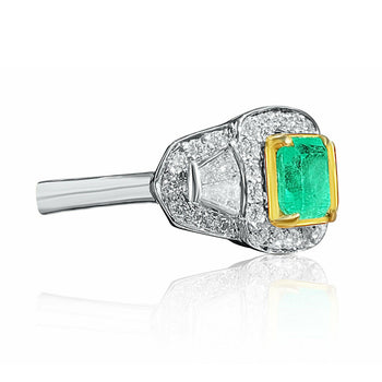 alt
Ring Cocktail in oro bianco 18k con smeraldo colombiano naturale – Assay Jewelers