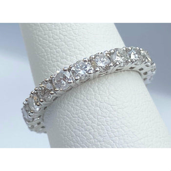 alt
Fede nuziale con diamanti naturali in montatura in oro bianco 18k – Assay Jewelers