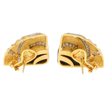 Orecchini in onice naturale e diamanti, in oro giallo 18K e platino con finitura zigrinata – Assay Jewelers