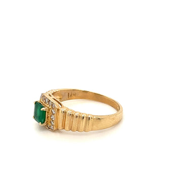 Ring in oro zigrinato 14k con smeraldo naturale taglio quadrato e halo di diamanti tondi – Assay Jewelers