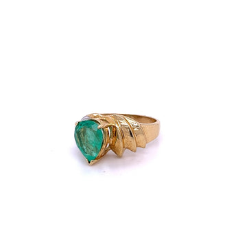 Ring con smeraldo colombiano taglio a pera e diamanti in oro giallo 14k – Assay Jewelers