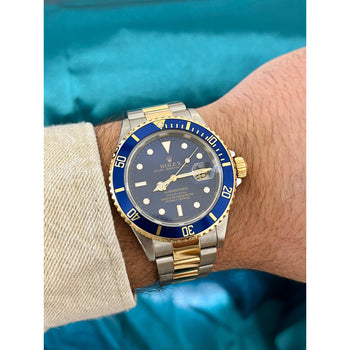 Rolex Submariner Date quadrante blu 40MM Ref. 16613 con bracciale Oyster bicolore | Usato – Assay Jewelers