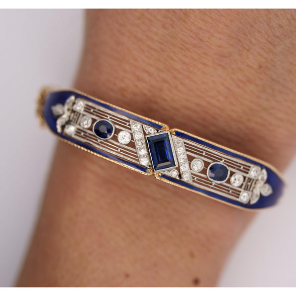 Bracelet jonc Anciens Art déco en saphir bleu, diamant et émail
